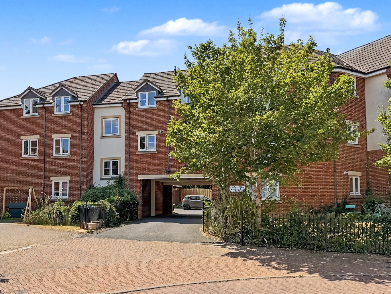 Dennetts Close, Daventry, Northamptonshire, NN11 9AE