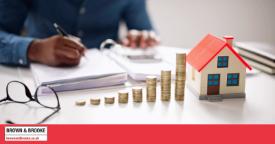 Is Dropping Your Asking Price the Right Move? Advice for UK Home Sellers