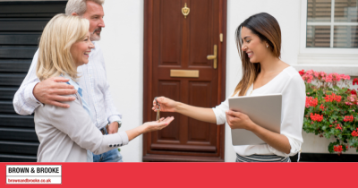 The Advantages of Choosing an Independent Estate Agent to Sell Your Property in the UK