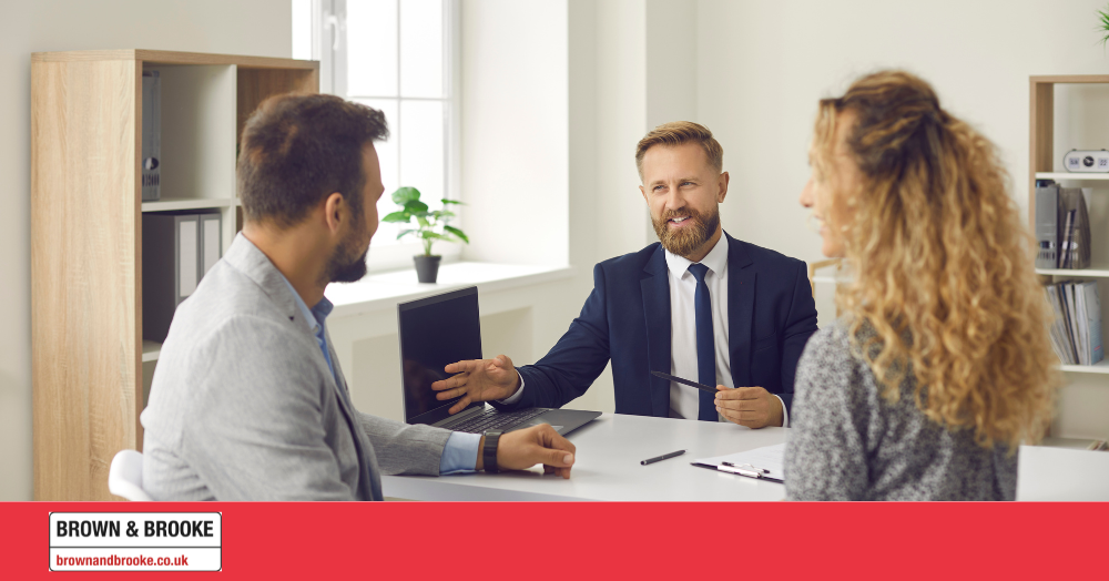 How to Get the Best Offer Without Overpricing Your Home