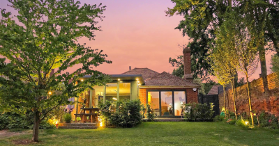 Oaten Hill Place - Open Plan Splendour