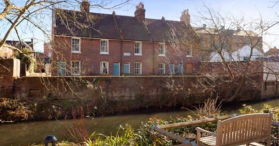 Two Bedroom Period Cottage Within the City Walls - TO LET