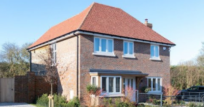 Three Bedroom Detached with Double Garage - Stelling Minnis