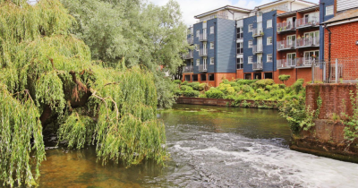 Waters Edge - One Bed Apartment - Beautiful Grounds - Canterbury