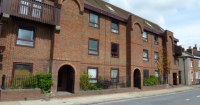 Castle Street - Double Bedroom Apartment within City Walls - TO LET