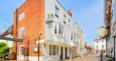 Live Your Best Life !! Newly Refurbished City Centre Apartment