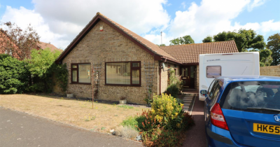 Detached Bungalow in Desirable "Tormore Park" - Deal