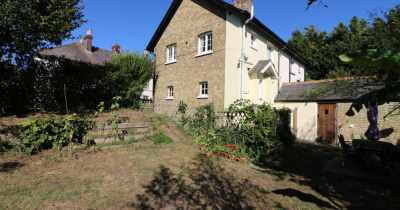 Family Life made Easy in this Pretty Village Cottage - Ash