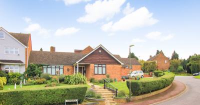 Downsview - Commanding Large Three Bedroom Bungalow - Chatham