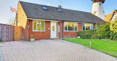 Windmill Close - Gorgeous Three Bedroom Chalet Bungalow - Canterbury