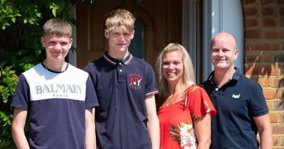 SHEPPERTON LOCKDOWN DOORSTEPS