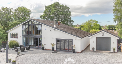 Take A Look 👀! 🏡Large Detached House on Pentre Hill, Flint Mountain