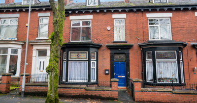 SPACIOUS DOUBLE ROOM IN HOUSE SHARE **AVAILABLE NOW**