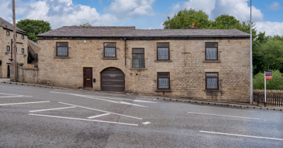 The Old Forge, Waters Meeting Road, Bolton ** £1200 PCM **