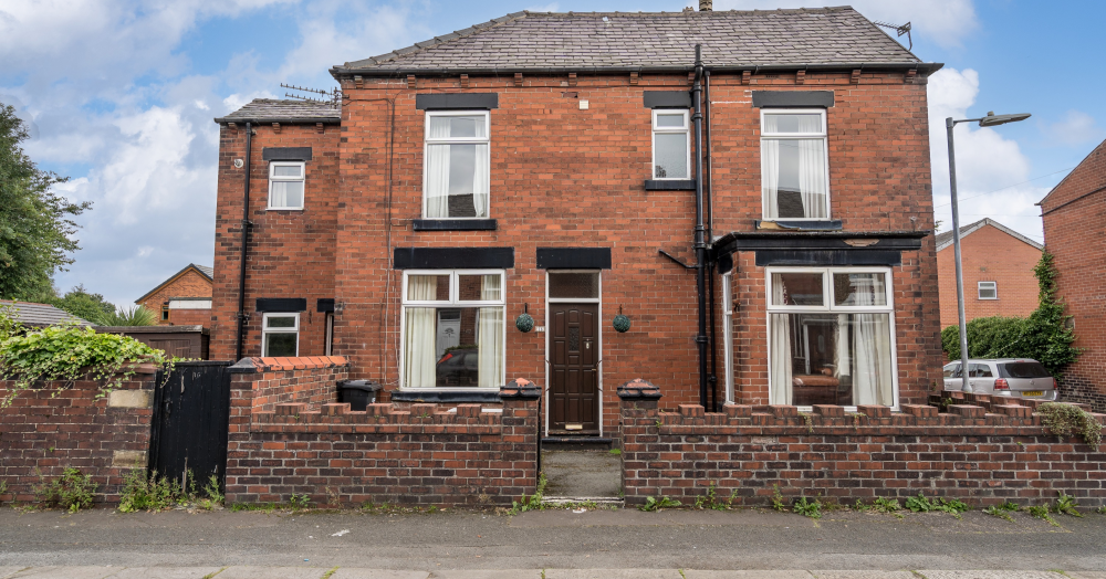 Dixon Street, Westhoughton, Bolton * Auction Guide Price £103,500 *