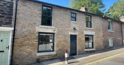 New Springs, Smithills Dean Road, Bolton ** 2 BEDROOM COTTAGE ** £1250 PCM