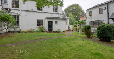 2 Bedroom Flat FOR SALE in HARBORNE B17