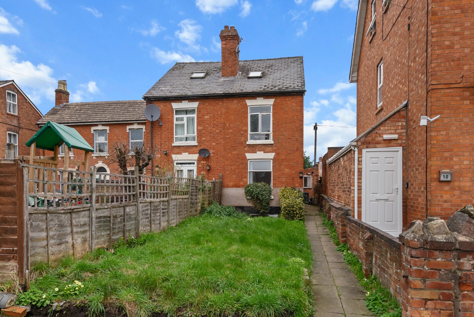 Available SEPT 2026 – 4 Rooms – Happy Land North, Worcester, WR2 5DH