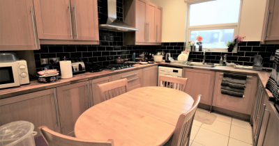 Leyton E10.  Stunning three DOUBLE bedroom duplex apartment!