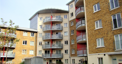 REDUCED!! Modern 2 double bedroom apartment with 2 bathrooms and balcony!