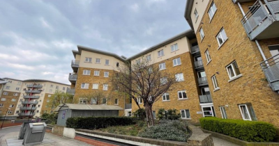 TO LET: Modern two bedroom, two bathroom apartment with private balcony! Bow, E3