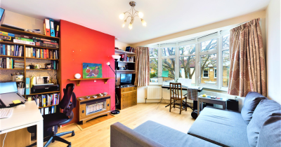 Back on the Market! Two bedroom flat with shared garden on the Walthamstow Village border!