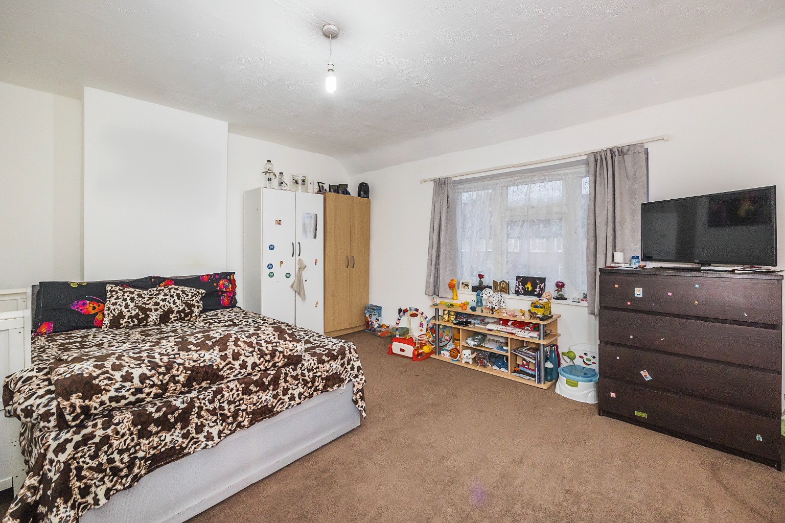 Photo for Heathway, Dagenham, RM9