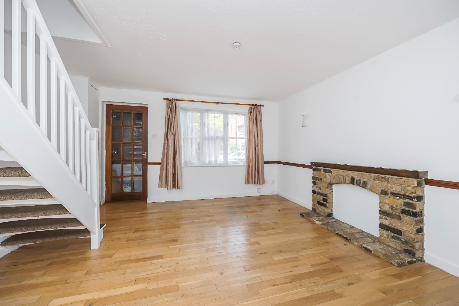 Photo for Turnstone Close, London, E13