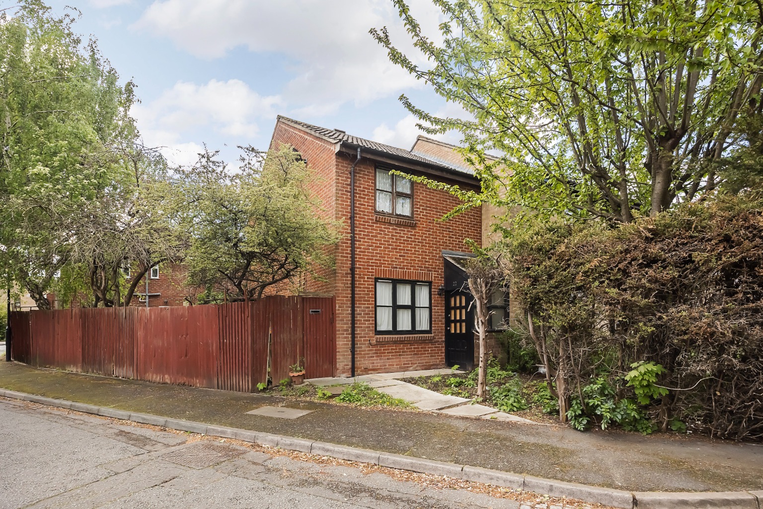 Photo for Turnstone Close, London, E13