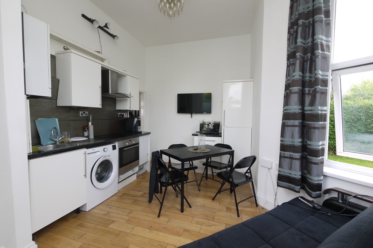 Photo for Hollybush Hill, London, E11
