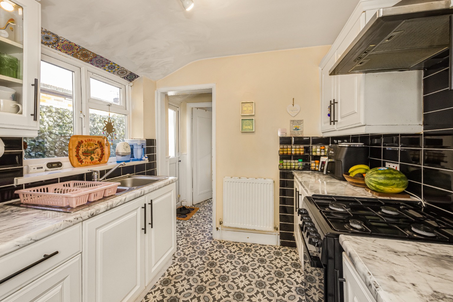 Photo for Kingsland Road, London, E13