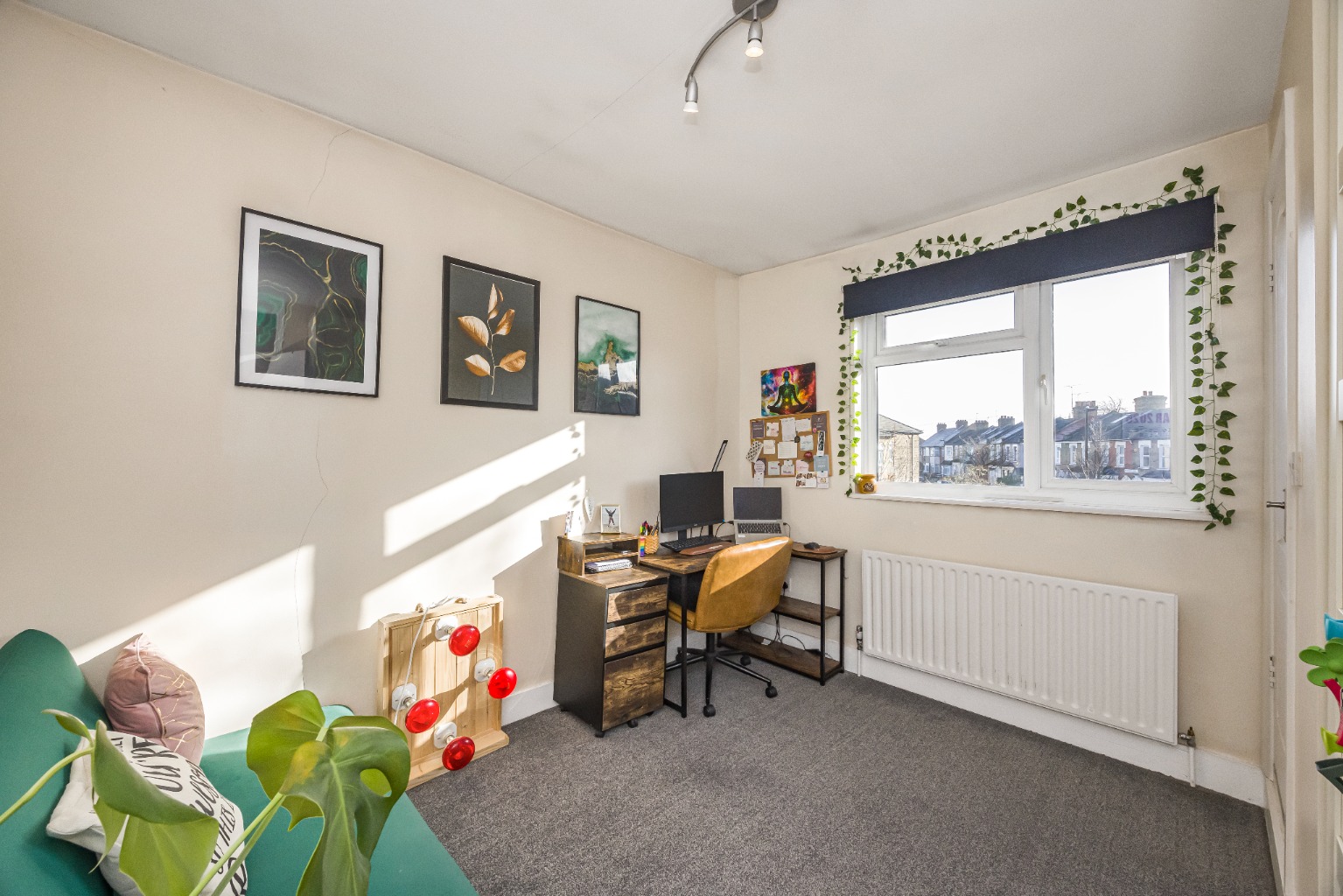 Photo for Kingsland Road, London, E13