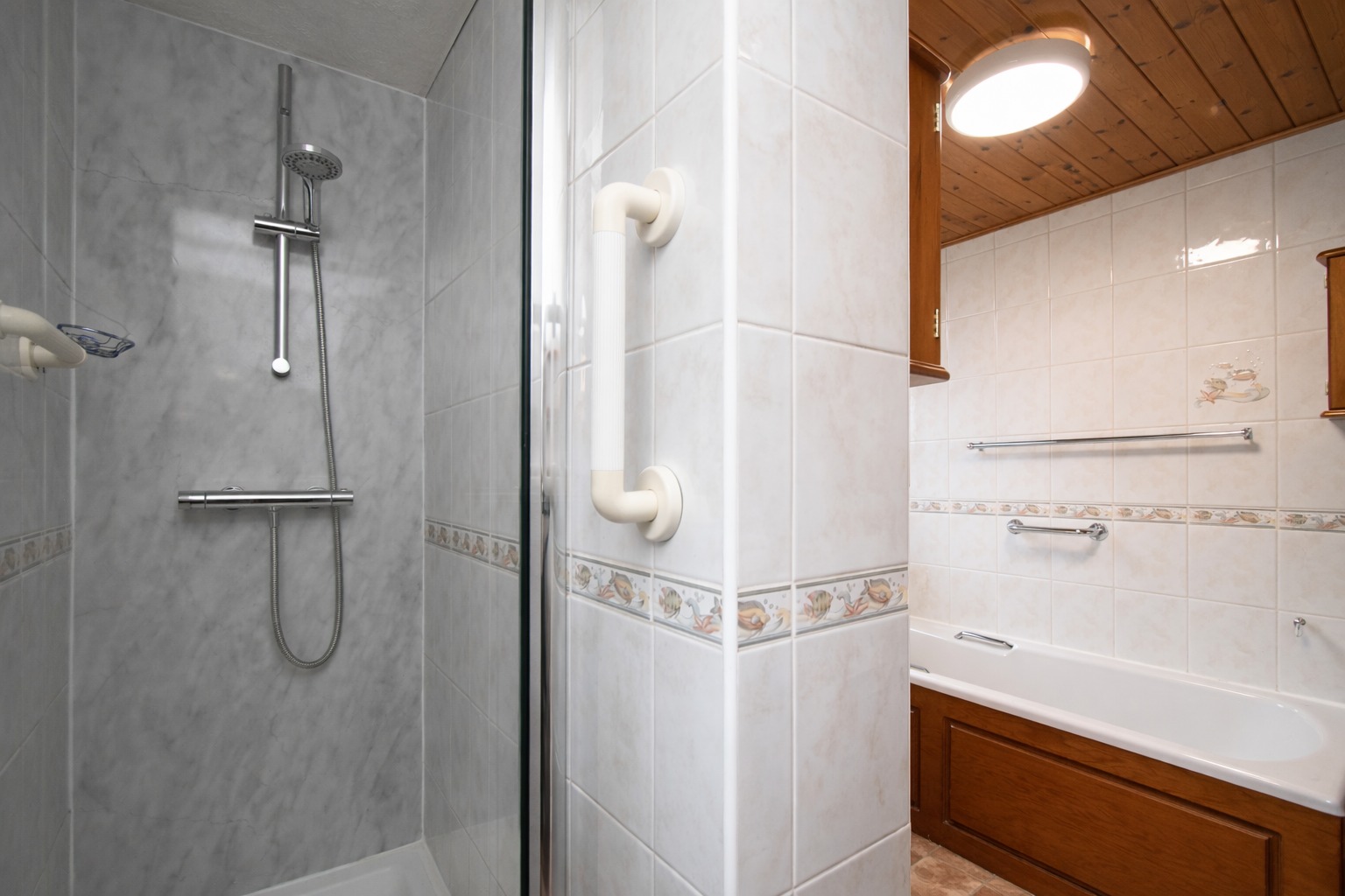 Photo for The Lodge, Goldings Hill, Loughton, Essex, IG10