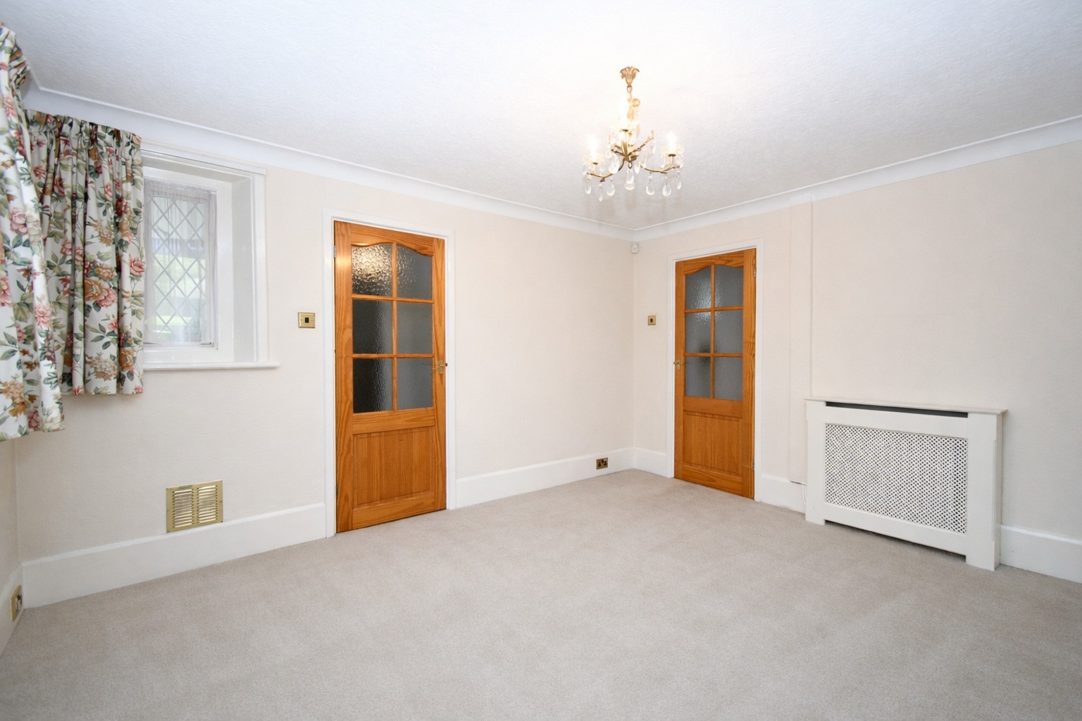 Photo for The Lodge, Goldings Hill, Loughton, Essex, IG10