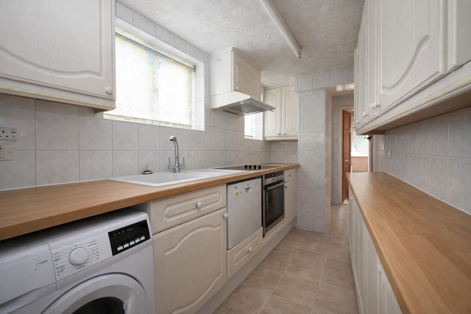 Photo for The Lodge, Goldings Hill, Loughton, Essex, IG10