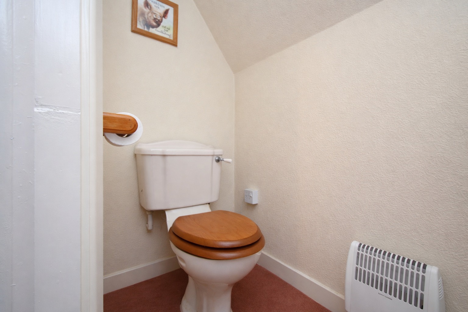 Photo for The Lodge, Goldings Hill, Loughton, Essex, IG10