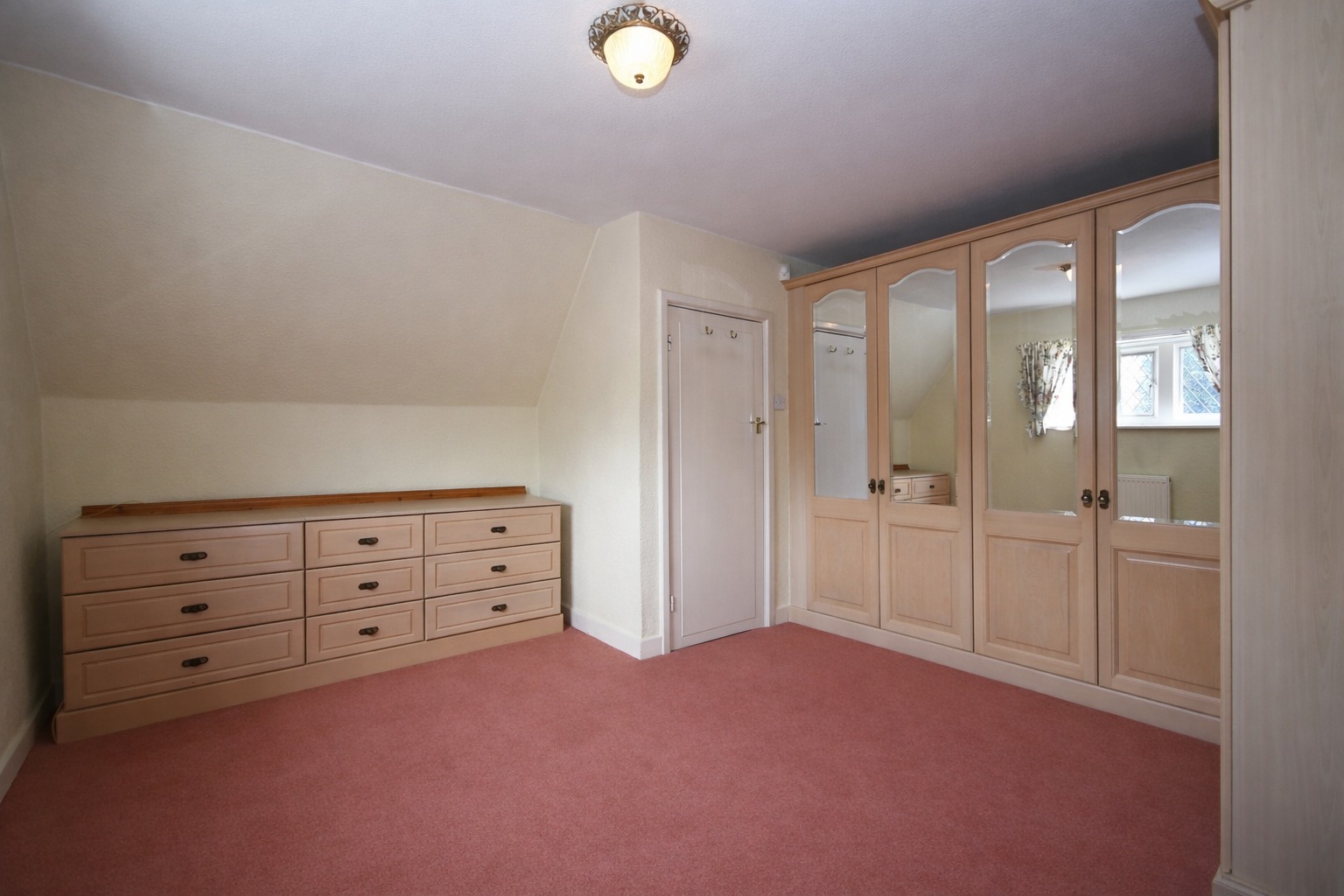 Photo for The Lodge, Goldings Hill, Loughton, Essex, IG10