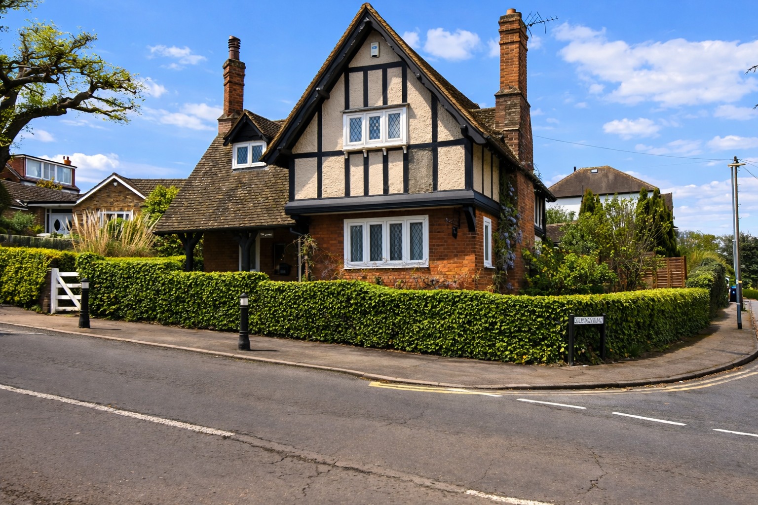 Photo for The Lodge, Goldings Hill, Loughton, Essex, IG10