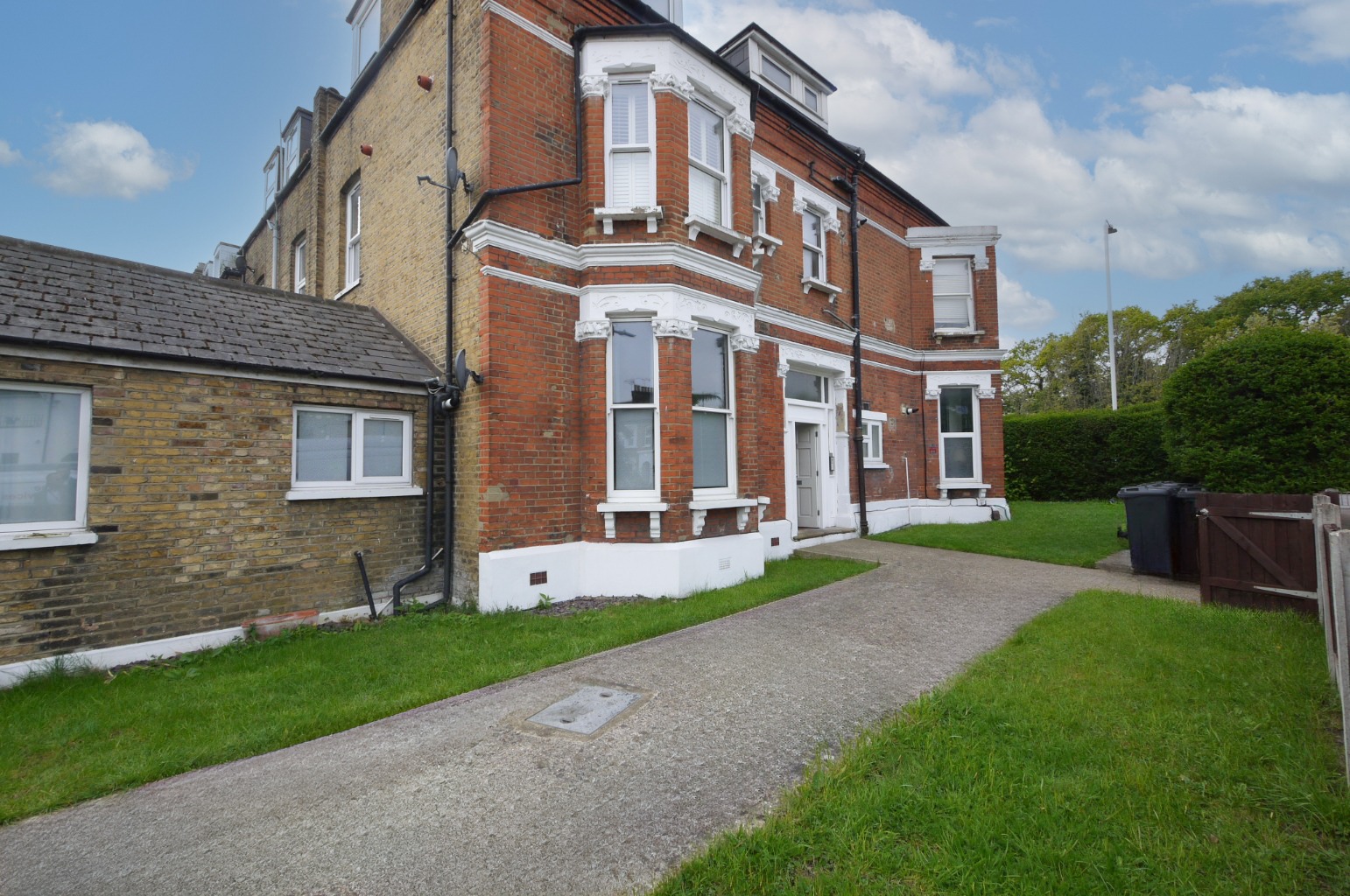 Photo for Hollybush Hill, London, E11