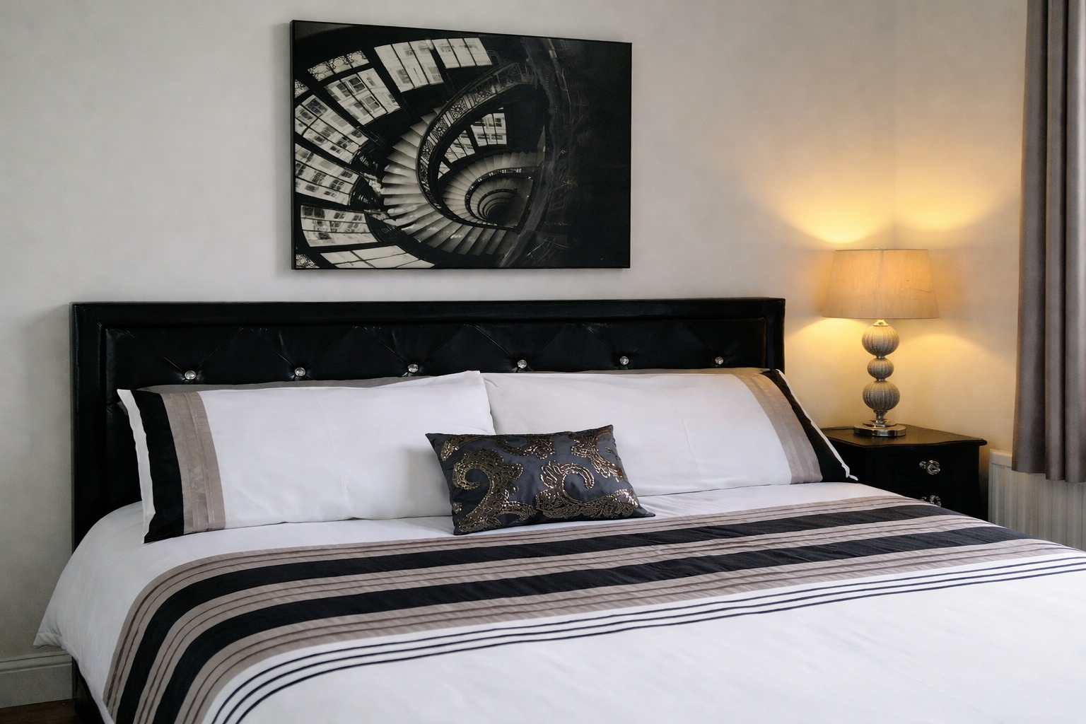 Photo for Hollybush Hill, London, E11