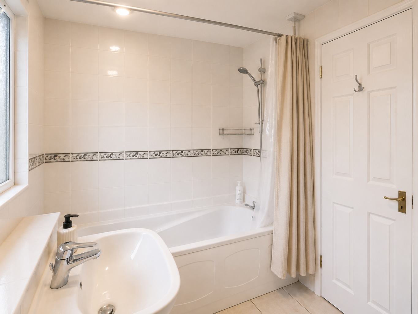 Photo for Point Clear Road, St. Osyth, Clacton-On-Sea, Essex, CO16