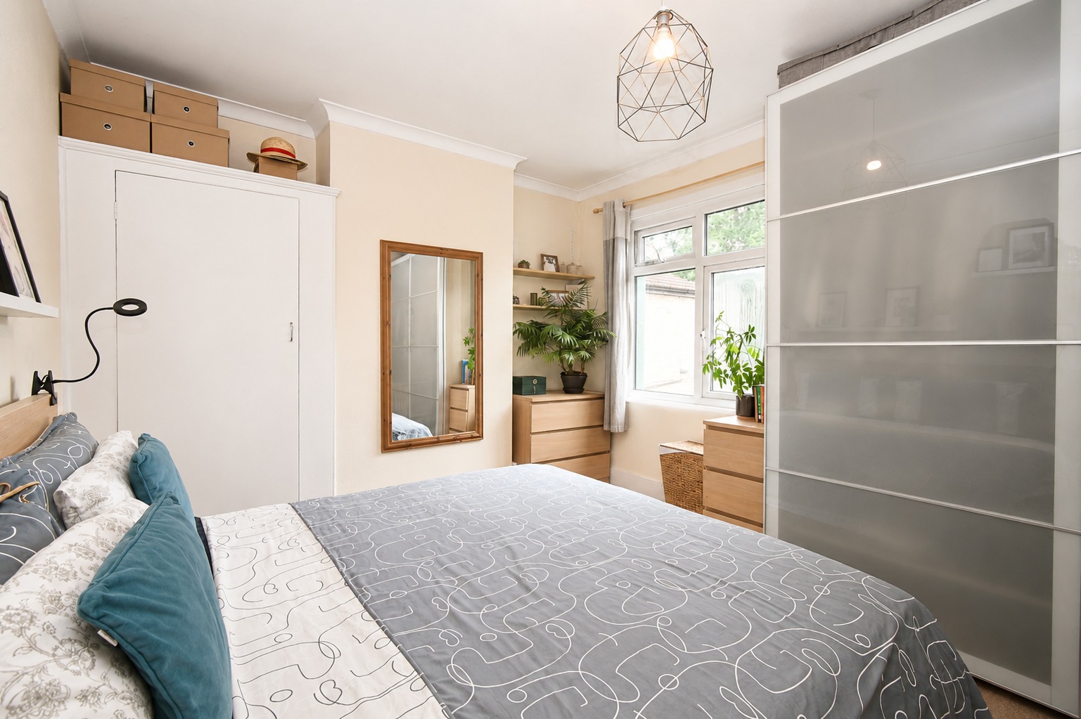Photo for Station Parade, High Street Wanstead, London, E11