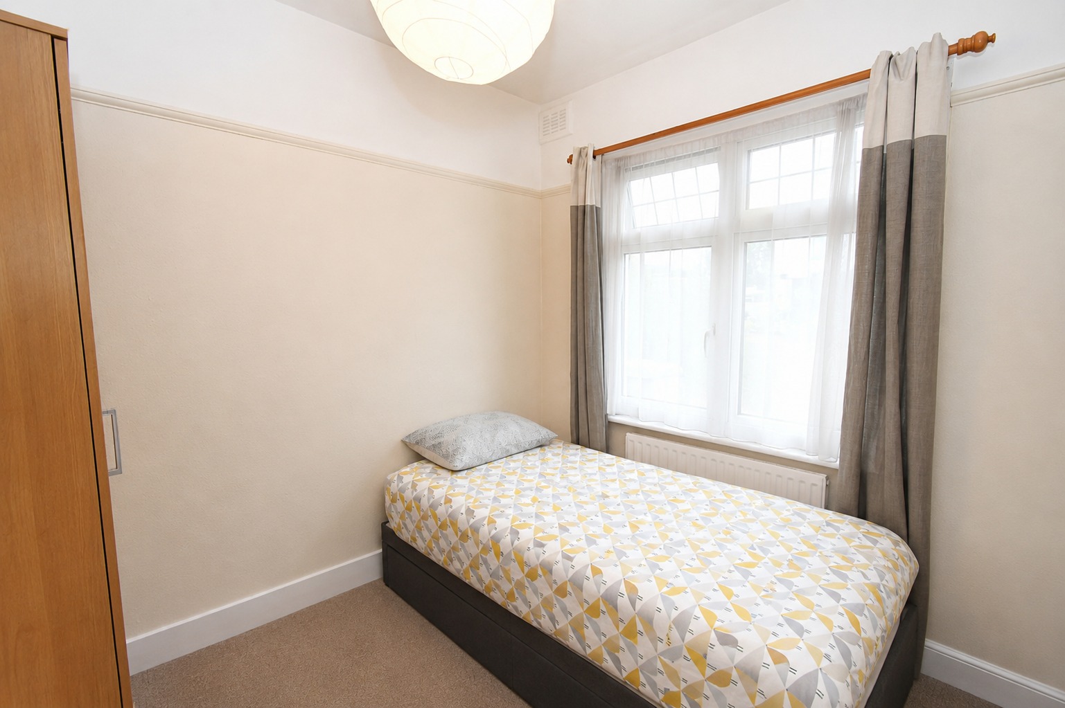 Photo for Station Parade, High Street Wanstead, London, E11