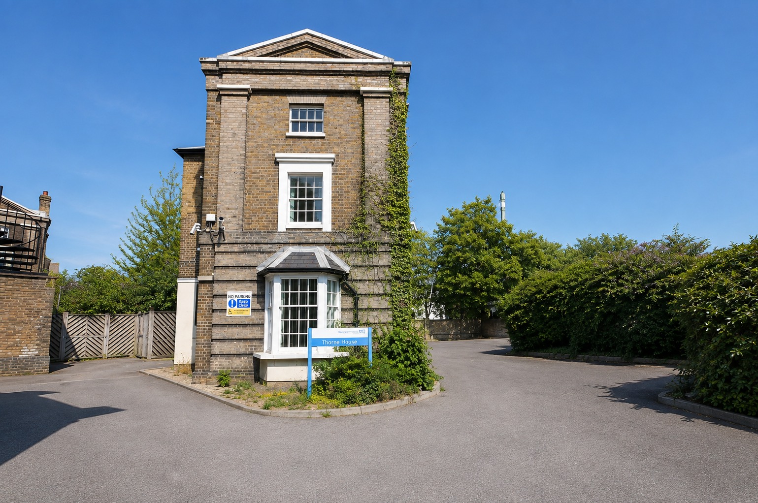 Photo for Thorne House, Thorne Close, London, E11