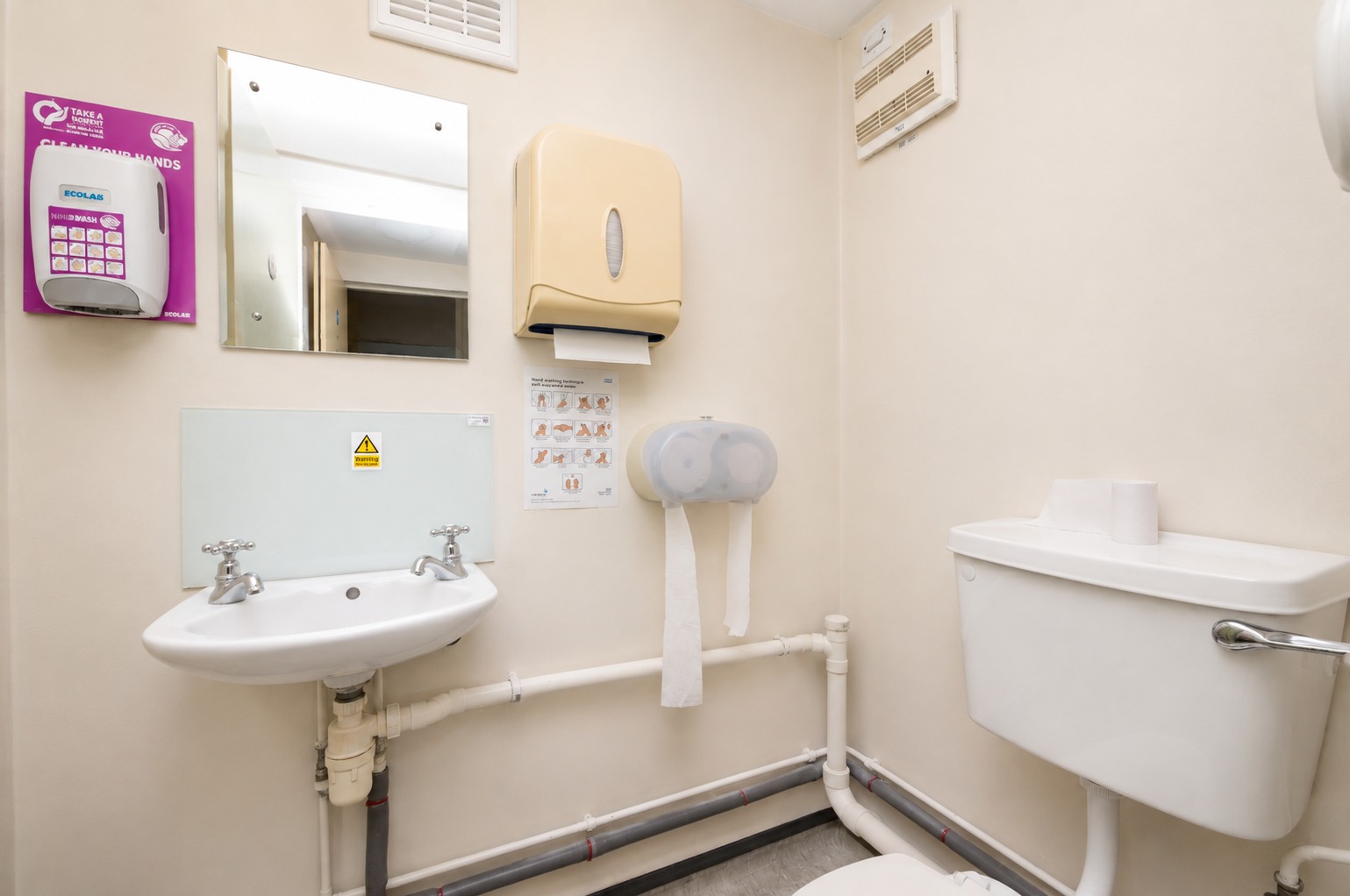 Photo for Thorne House, Thorne Close, London, E11