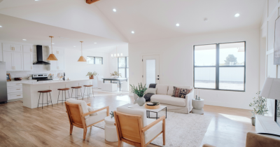 🌞 Selling This Summer? Make Your Home Shine.