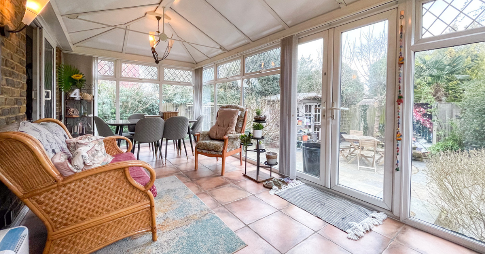 Give Your Gravesend Conservatory a Summer Glow-Up 🌞