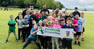 Local school children enjoy free cricket training session with Pendle Hill Properties