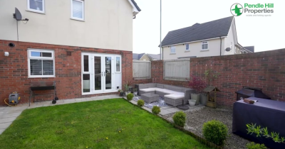 Through the Keyhole: 33 Foxglove Drive, Longridge