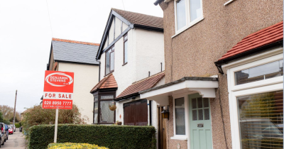 SHOULD I PUT MY PROPERTY ON THE MARKET BEFORE I START LOOKING TO BUY?